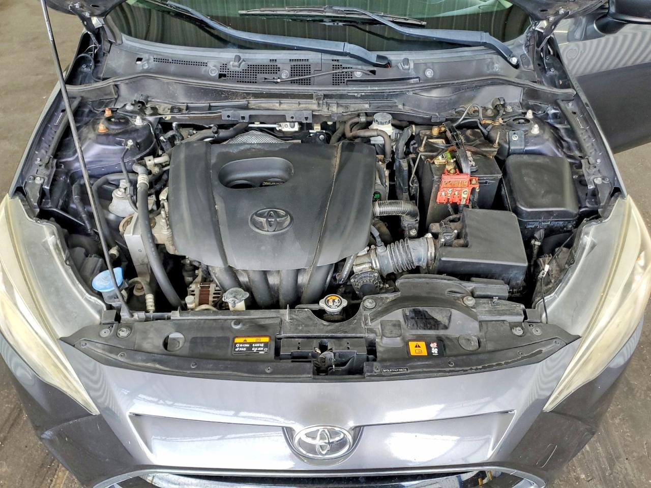 Toyota Yaris Base