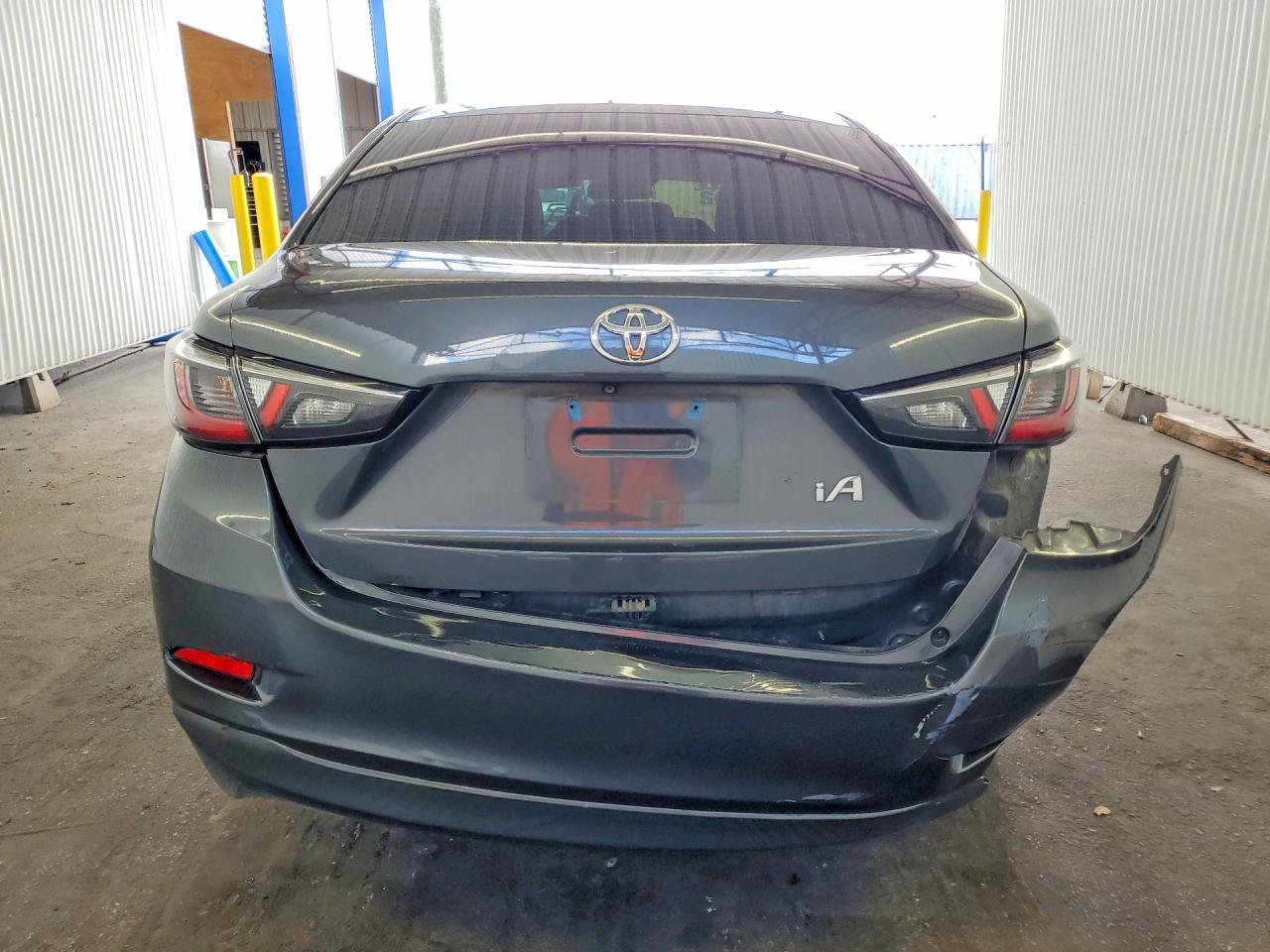 Toyota Yaris Base