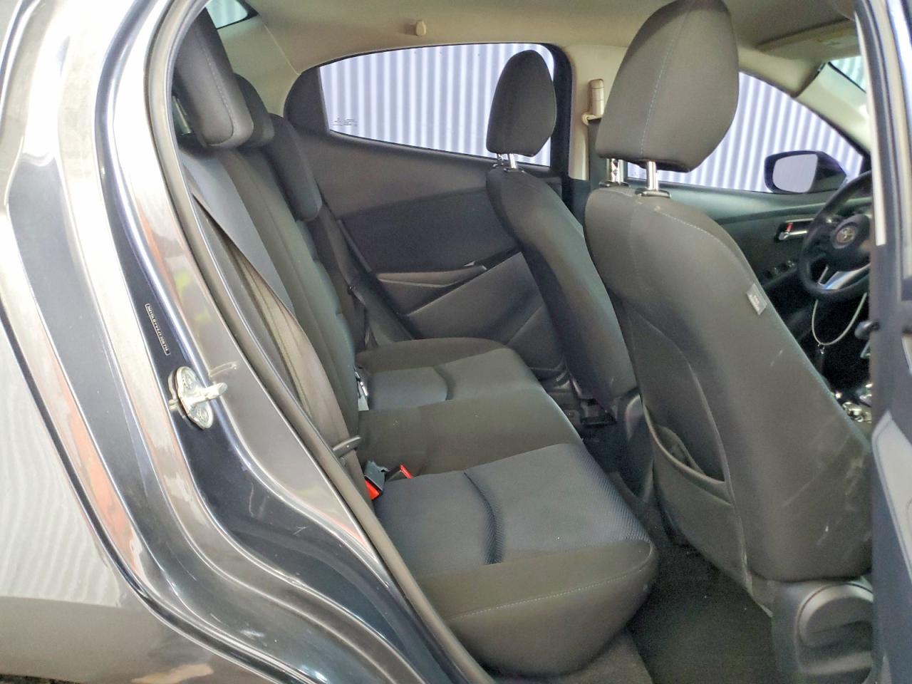 Toyota Yaris Base