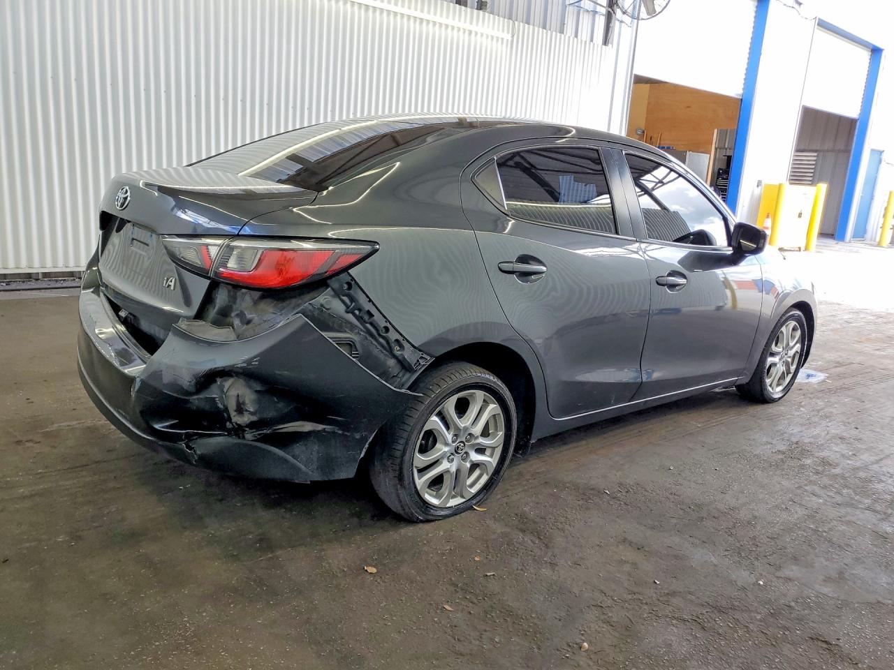 Toyota Yaris Base