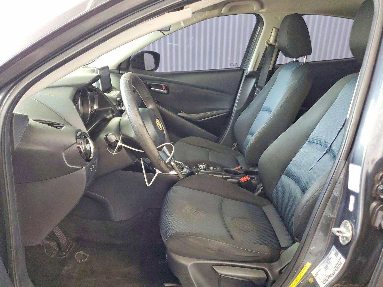 Toyota Yaris Base
