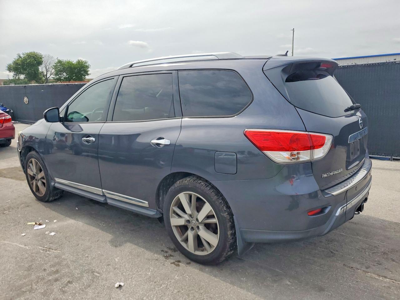 Nissan Pathfinder Platinum