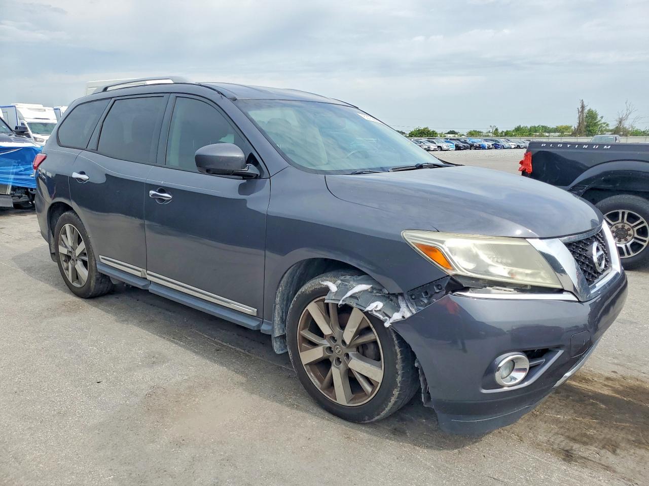 Nissan Pathfinder Platinum