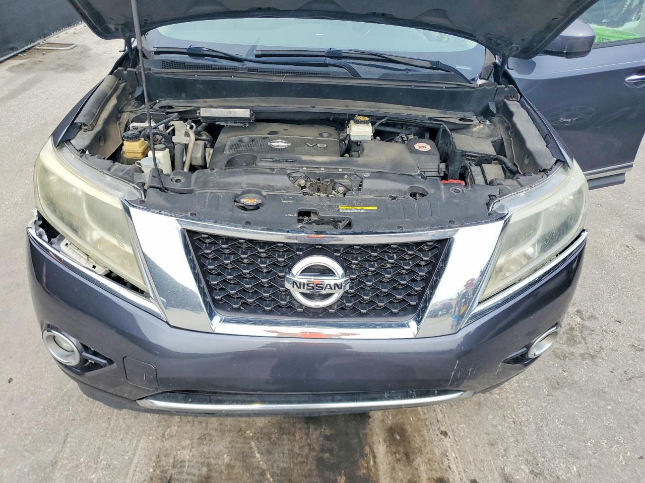 Nissan Pathfinder Platinum