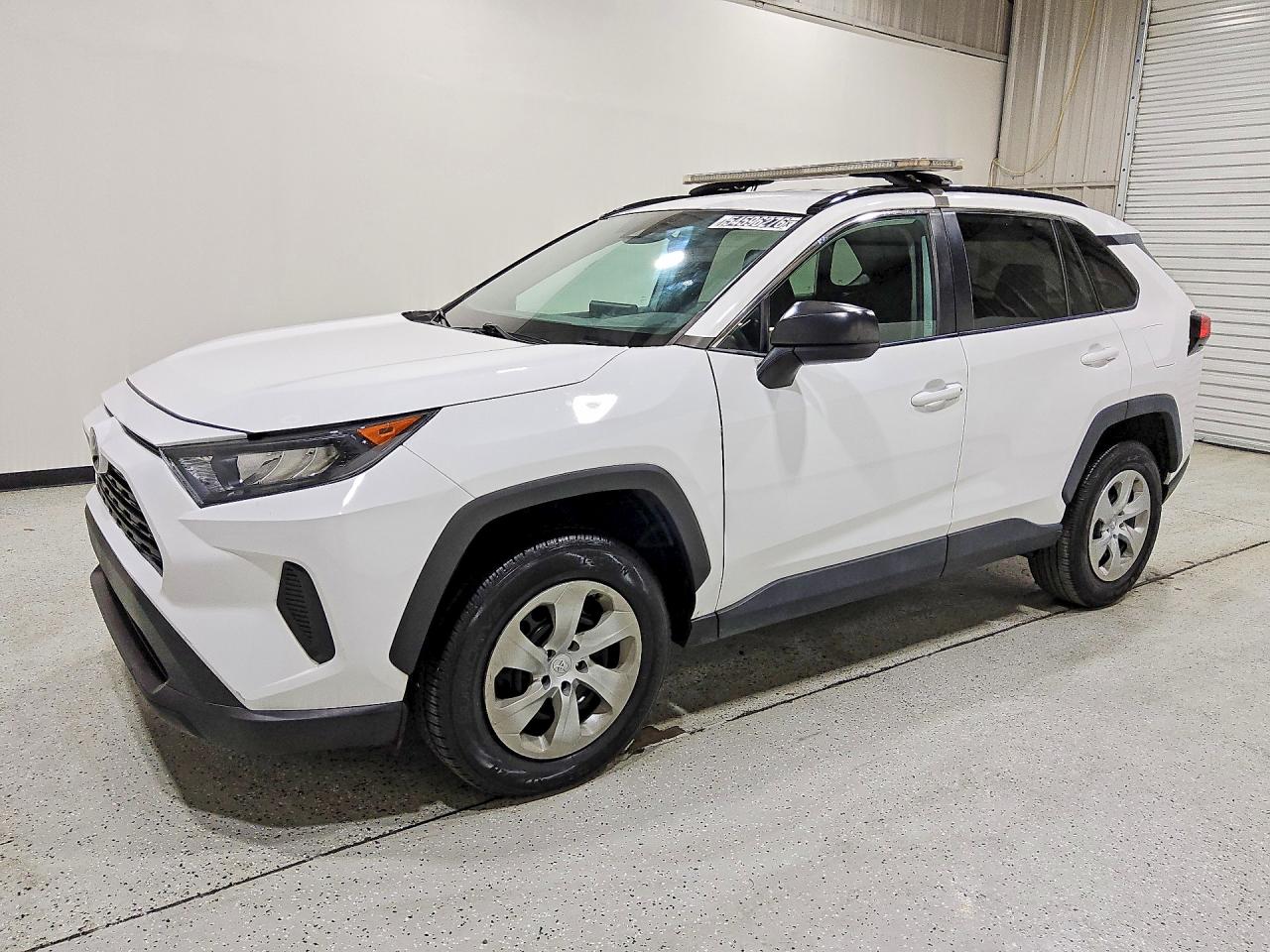 Salvage Toyota RAV4 Image