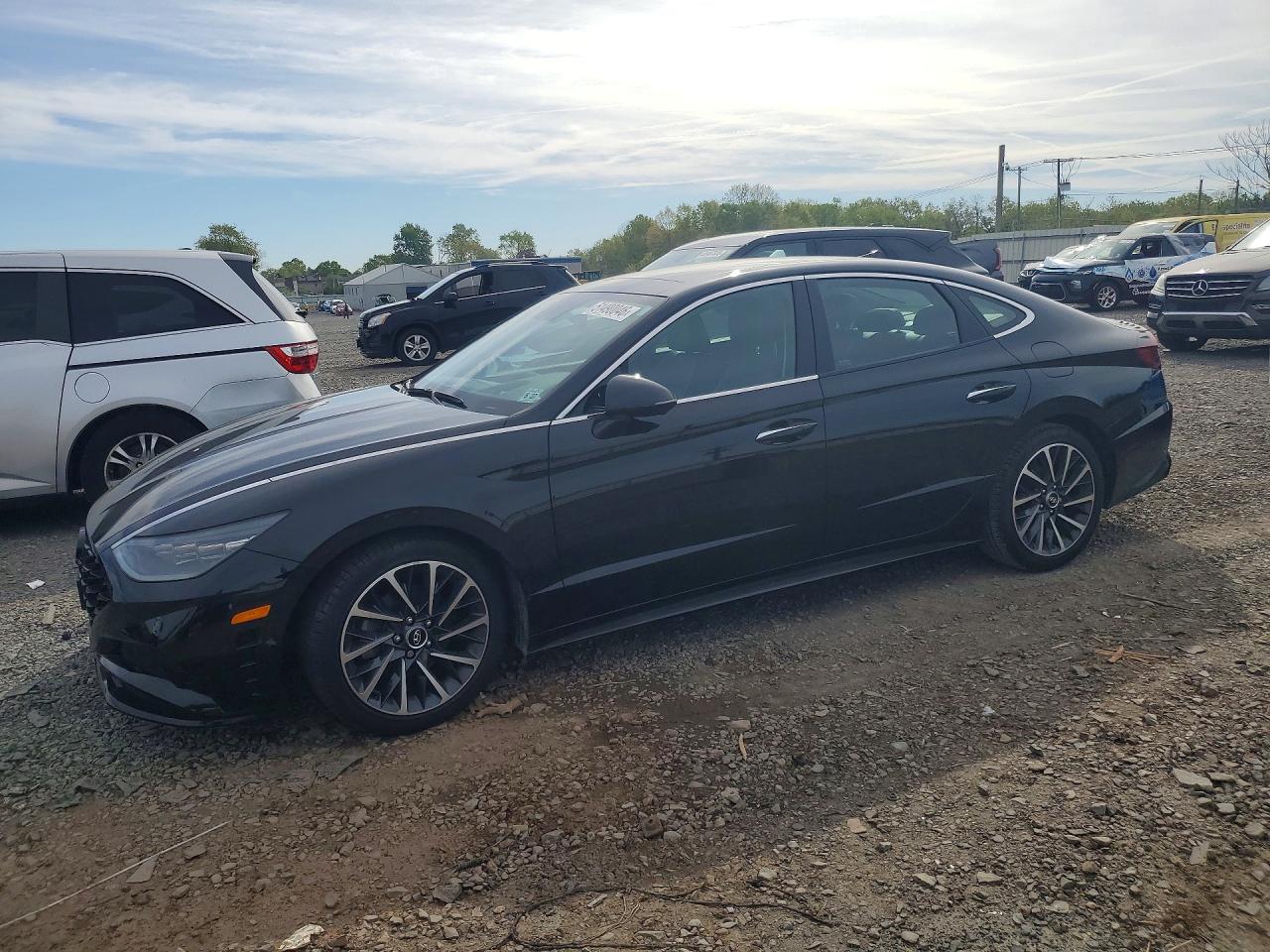 Salvage Hyundai SONATA Image