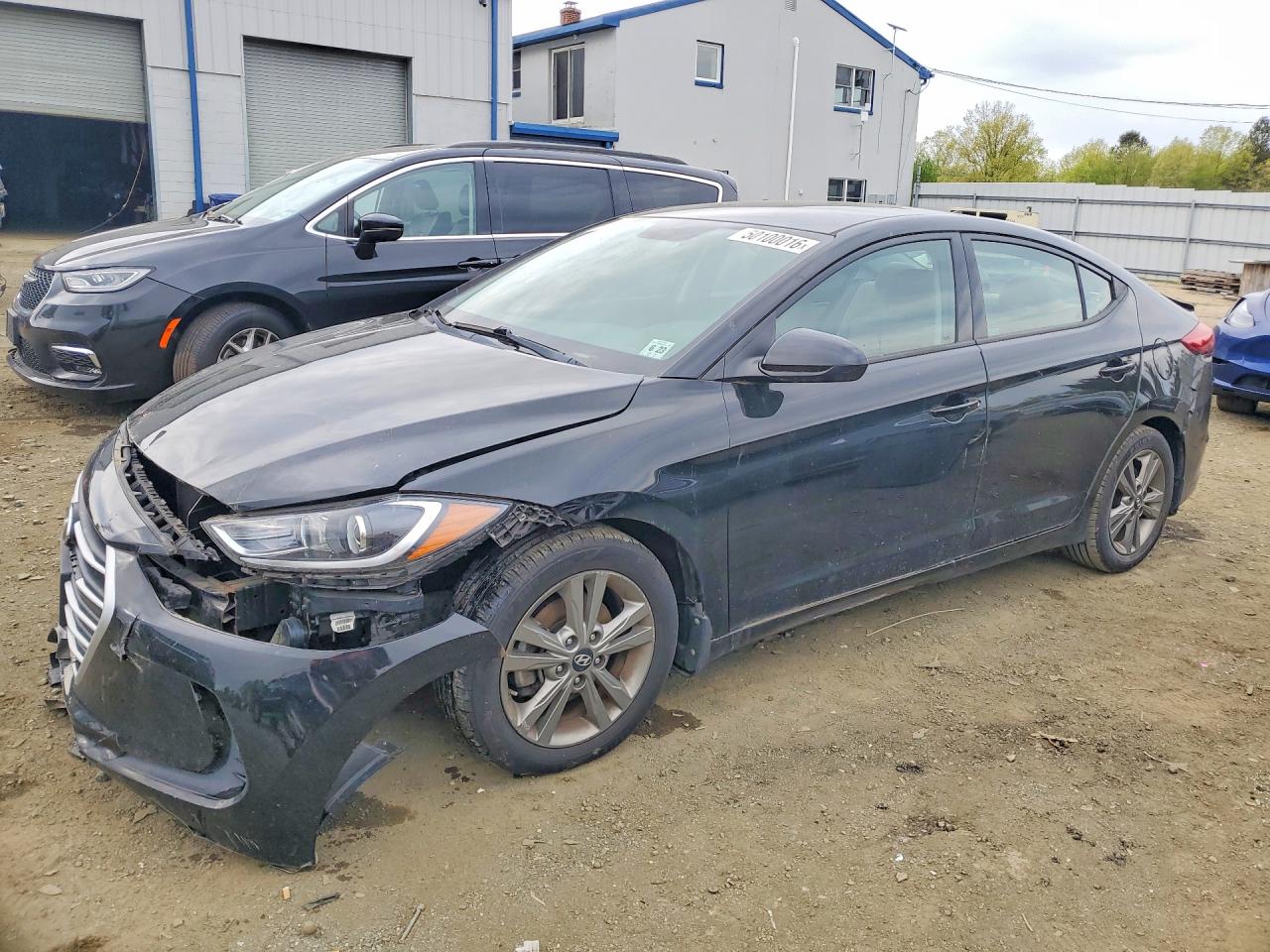 Salvage Hyundai ELANTRA Image