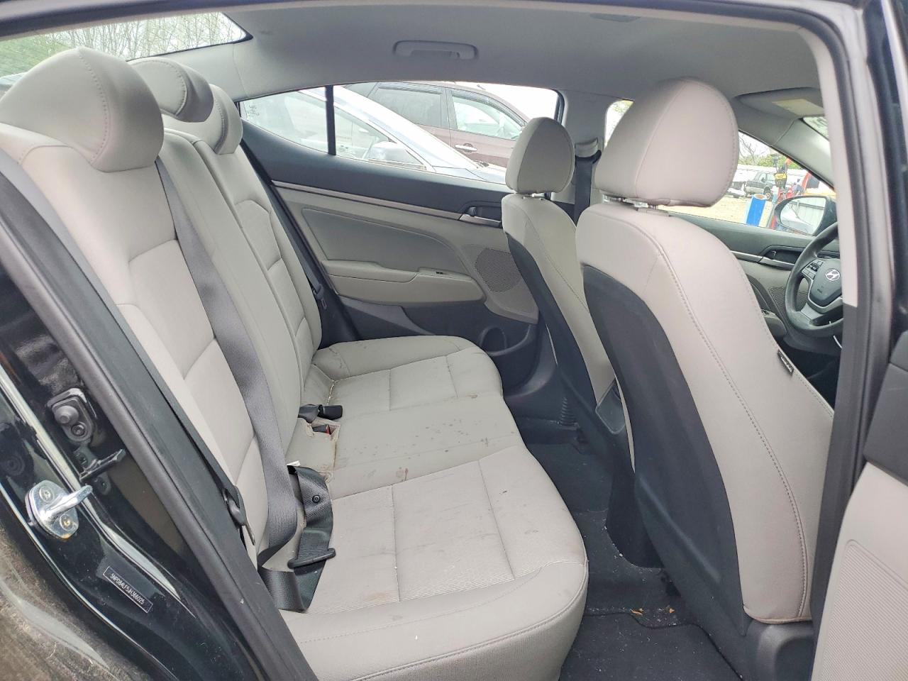 Hyundai ELANTRA Sel