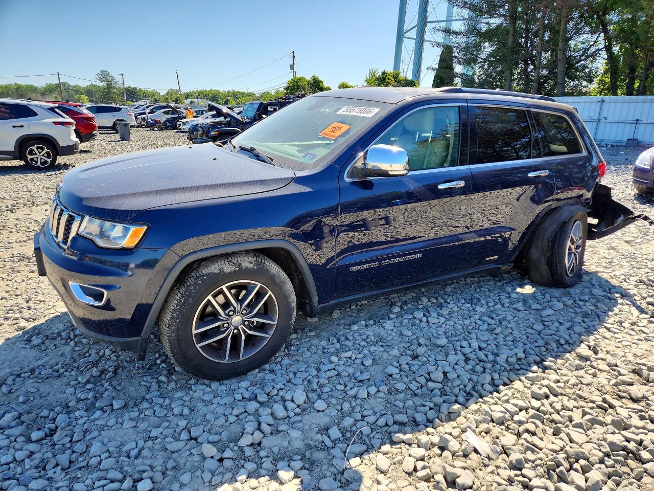Salvage Jeep Cherokee Image