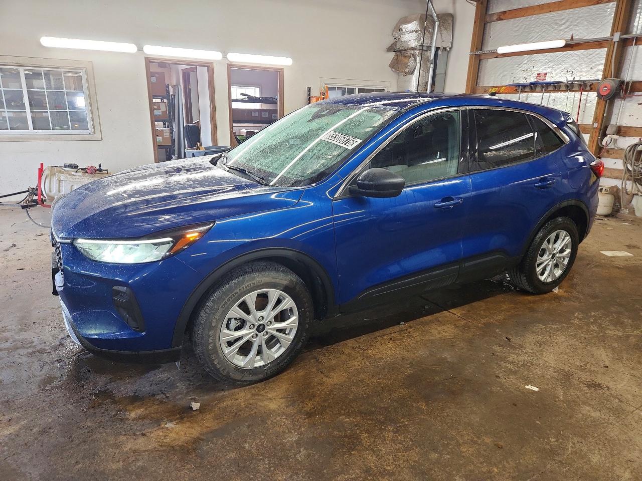 Salvage Ford Escape Image