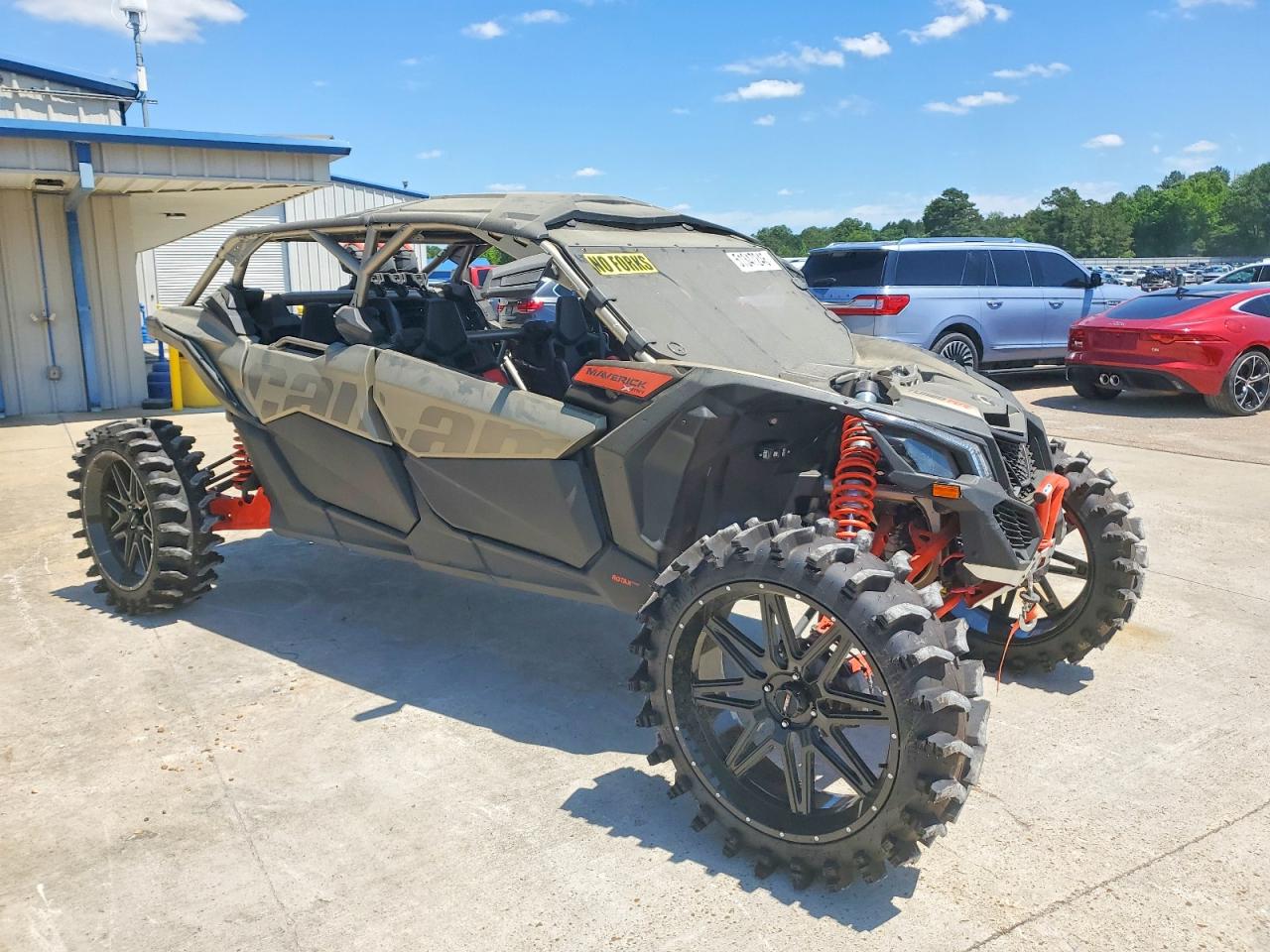 Salvage Can-Am Maverick X3 Image