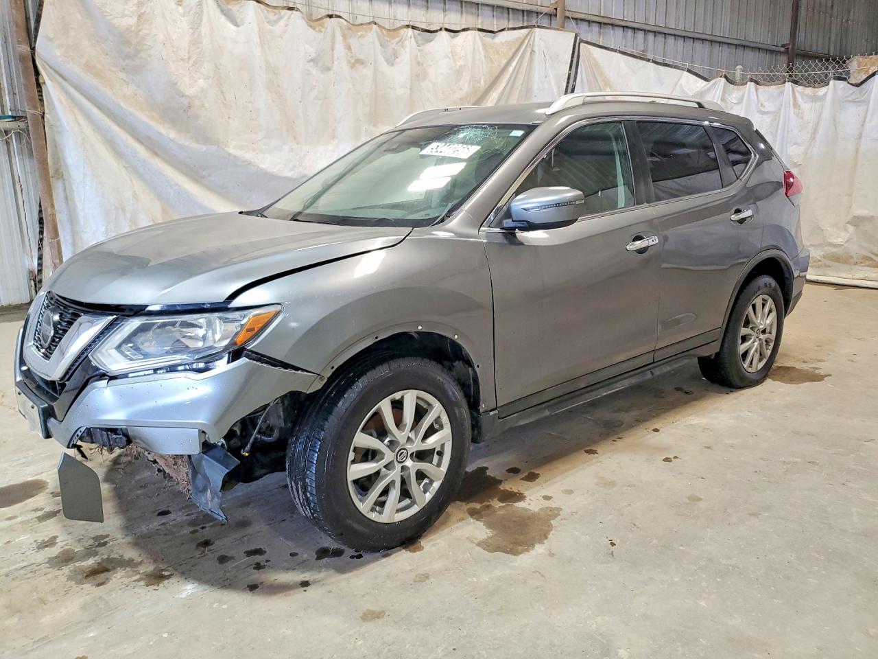 Salvage Nissan Rogue Image