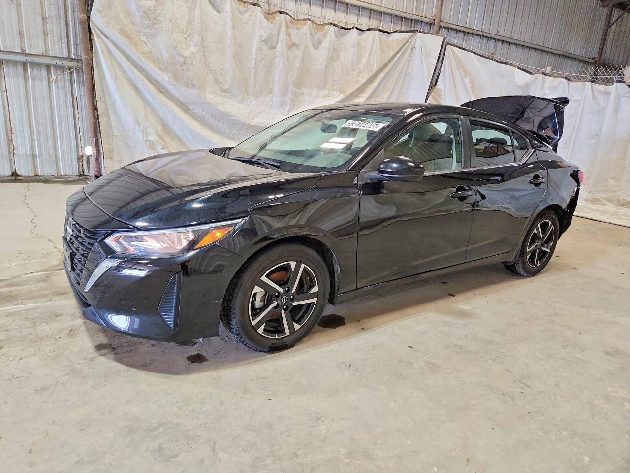 Salvage Nissan Sentra Image