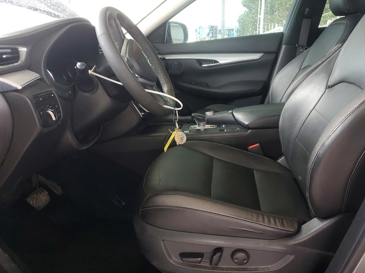 INFINITI Qx Essential