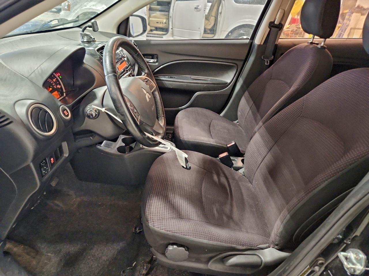 Mitsubishi Mirage Es