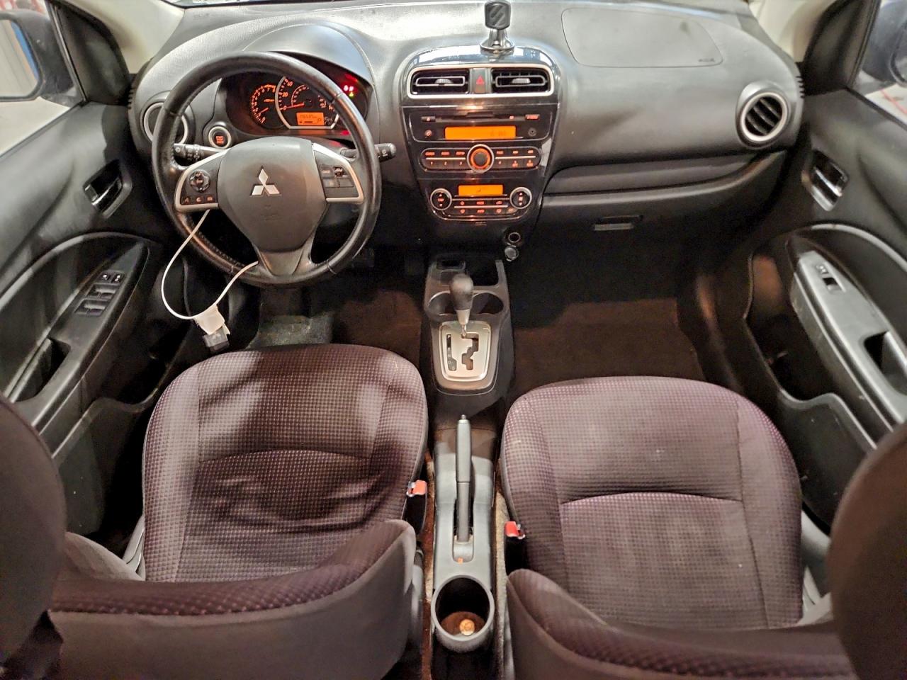 Mitsubishi Mirage Es