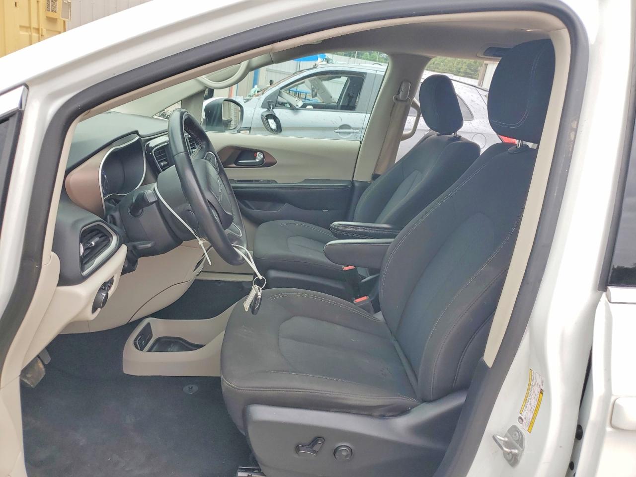 Chrysler Minivan Lx