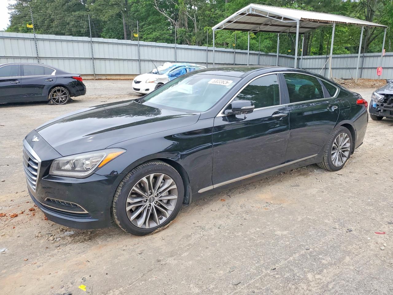 Salvage Hyundai Genesis Image