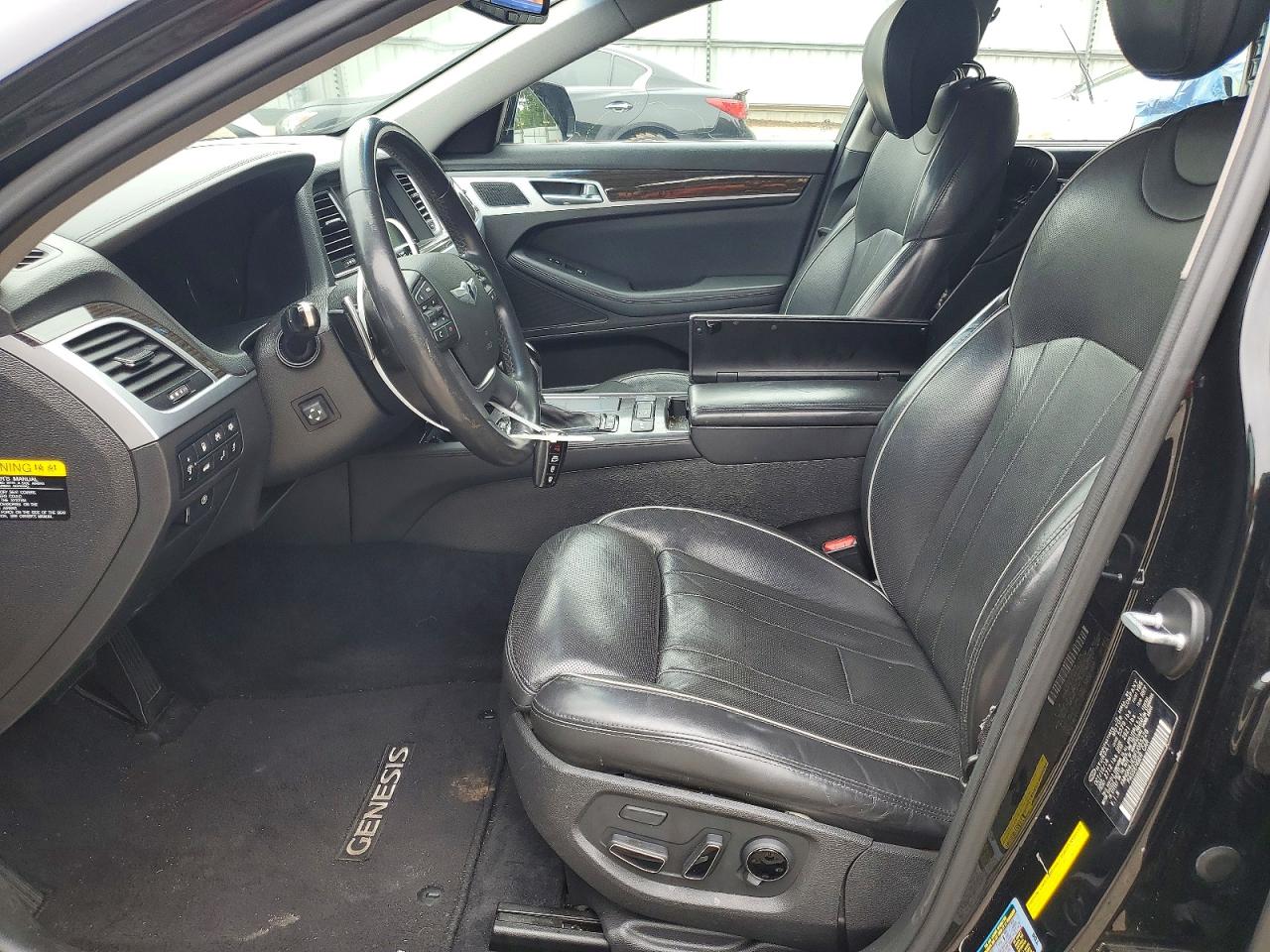 Hyundai Genesis 3.8l