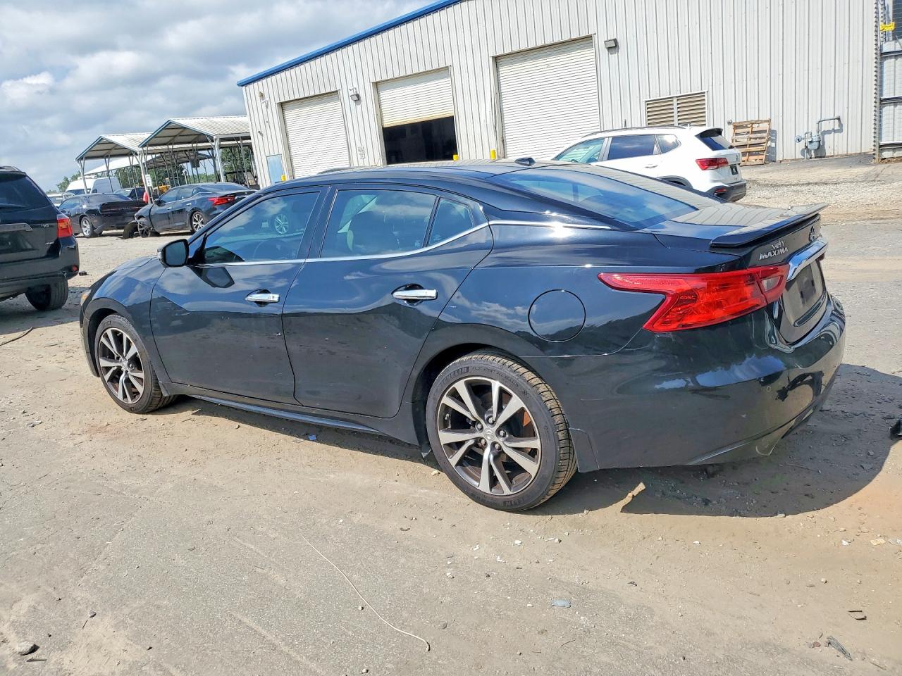 Nissan Maxima Platinum