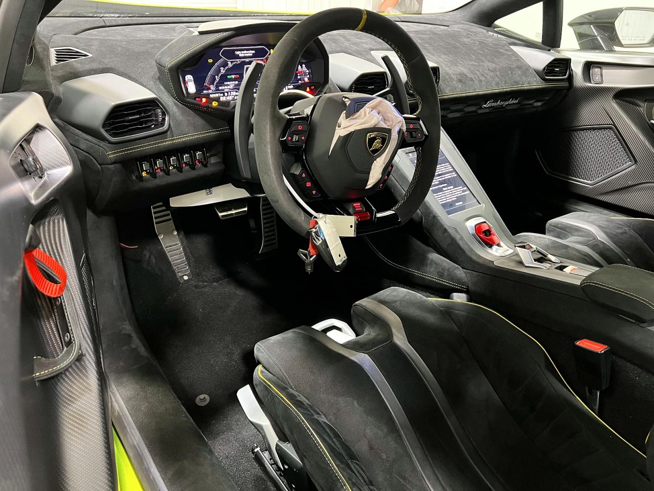Lamborghini Huracan Sto