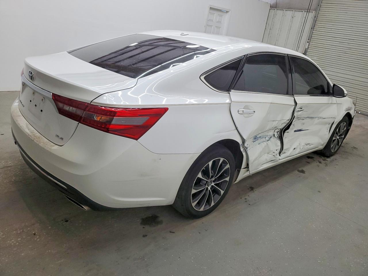 Toyota Avalon Xle Premium