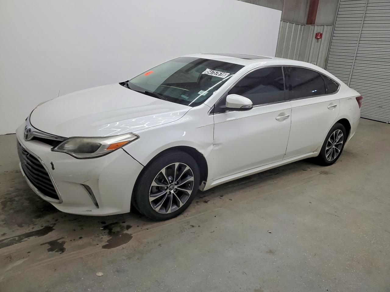 Salvage Toyota Avalon Image