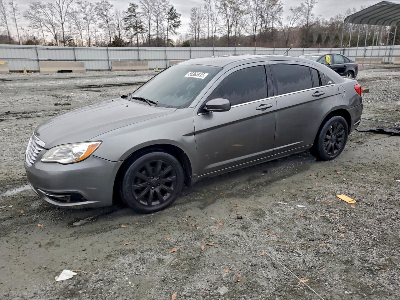 Salvage Chrysler 200 Image