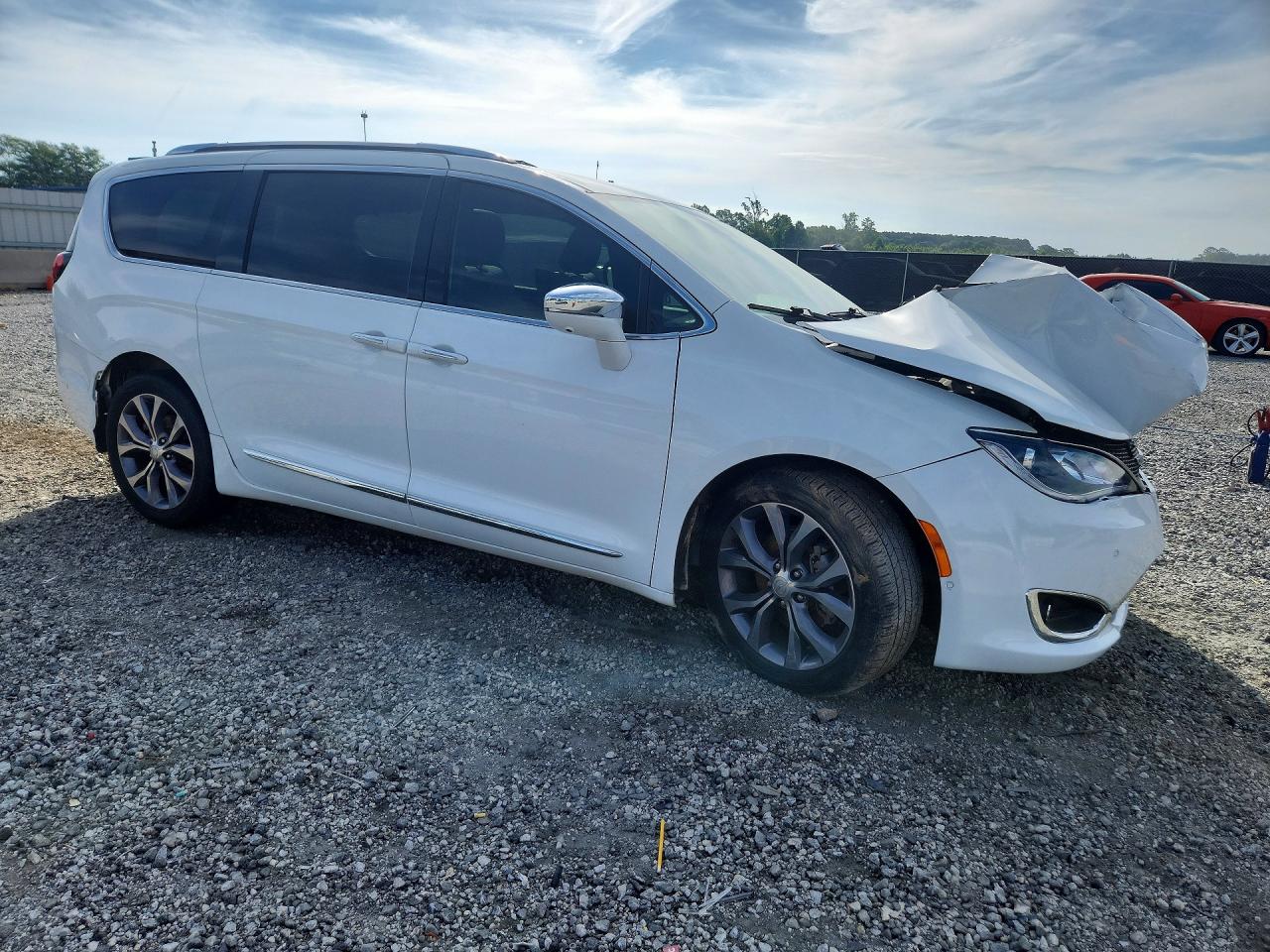 Chrysler Pacifica Limited