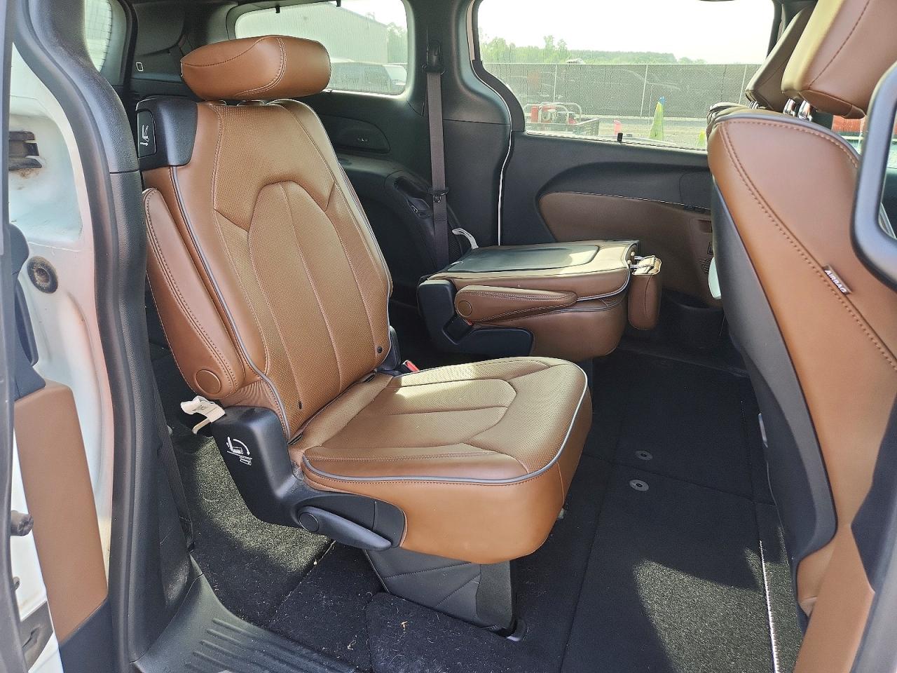 Chrysler Pacifica Limited