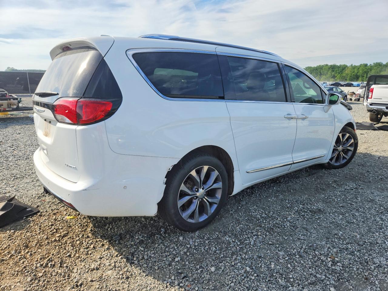 Chrysler Pacifica Limited