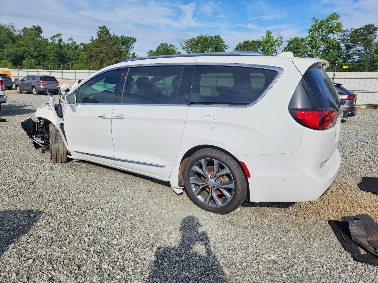 Chrysler Pacifica Limited