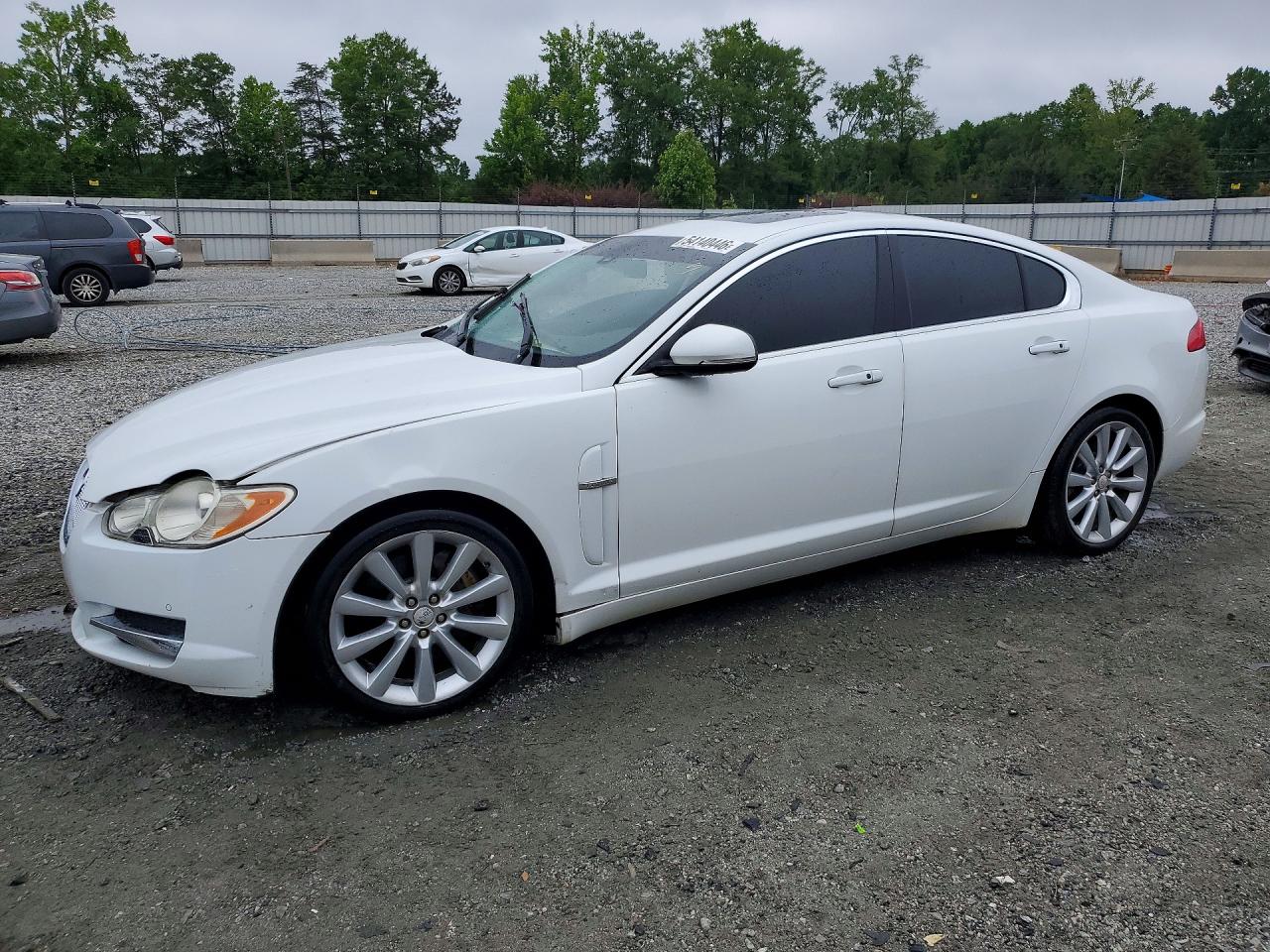 Salvage Jaguar XF Image