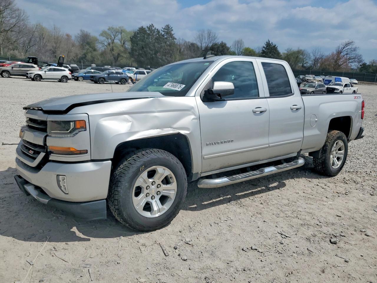 Salvage Chevrolet Silverado Image