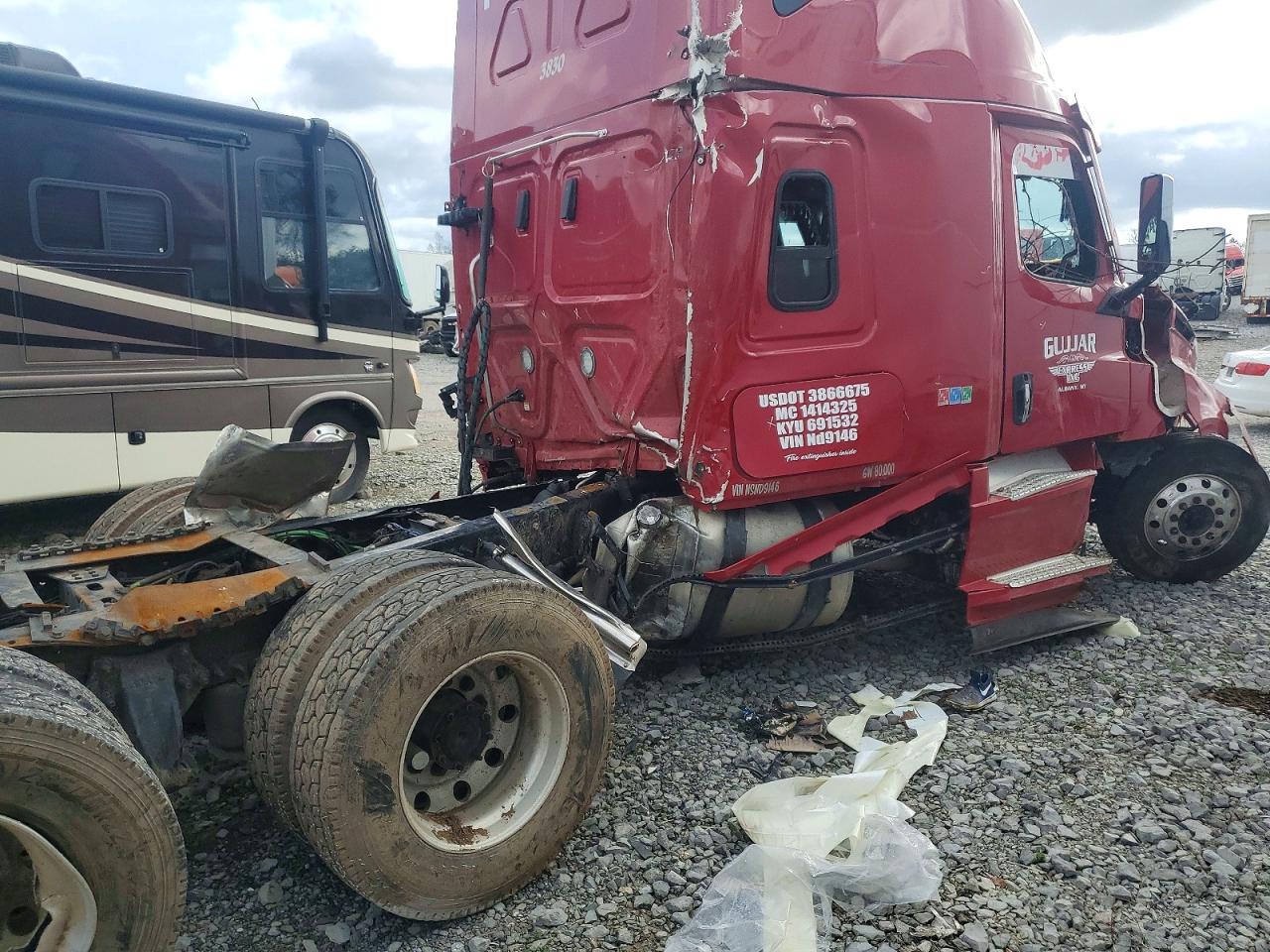 Freightliner Cascadia 126