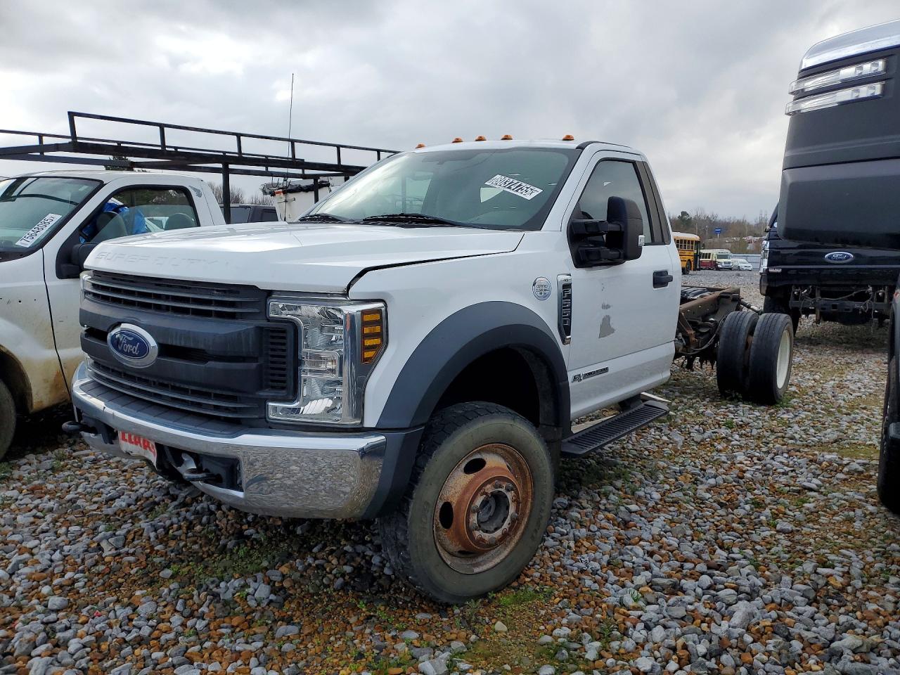 Salvage Ford F-550 Image