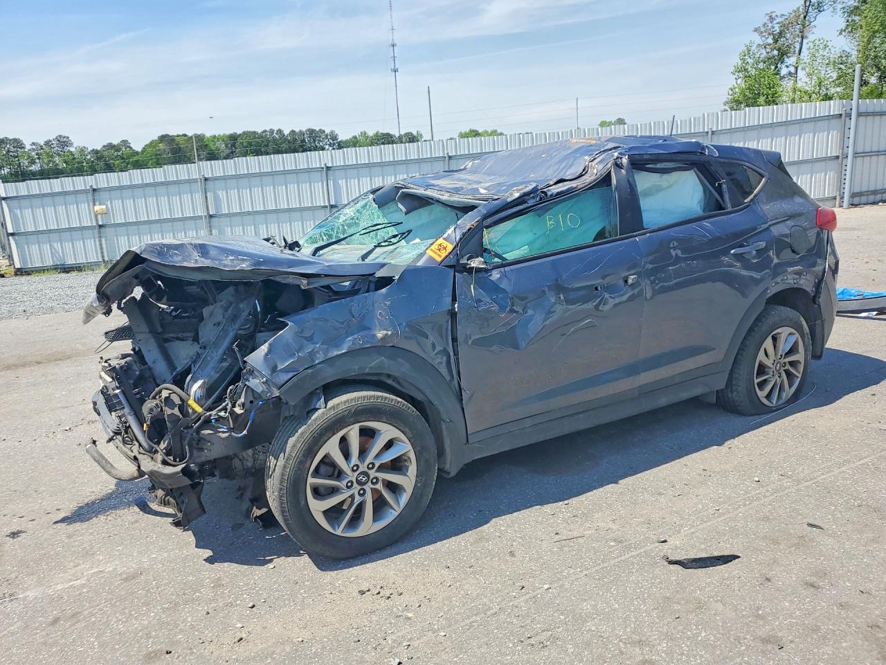 Salvage Hyundai TUCSON Image