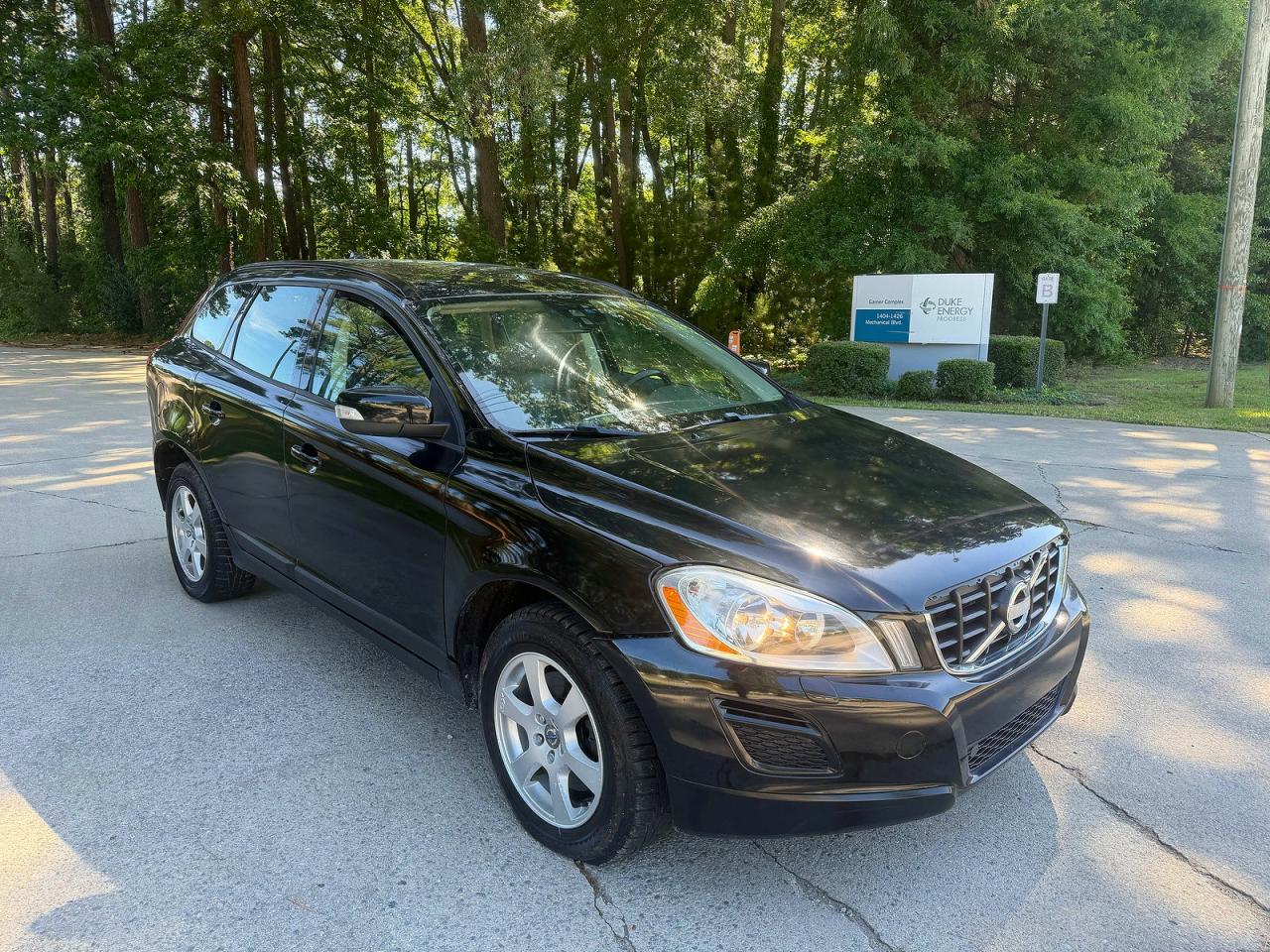 Salvage Volvo XC60 Image