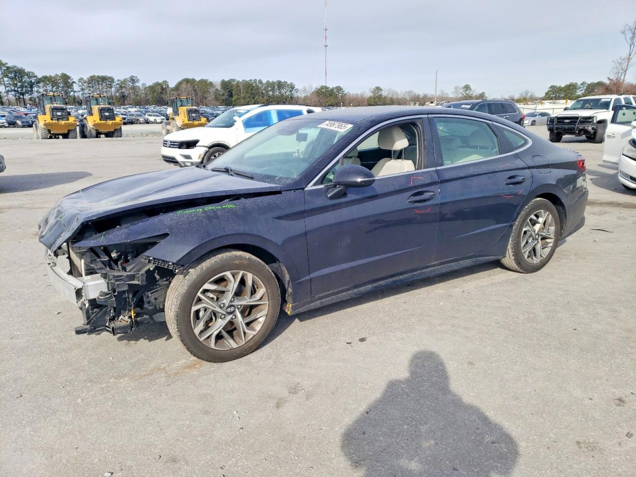 Salvage Hyundai SONATA Image