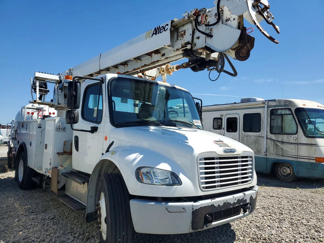 Salvage Freightliner M2 Image