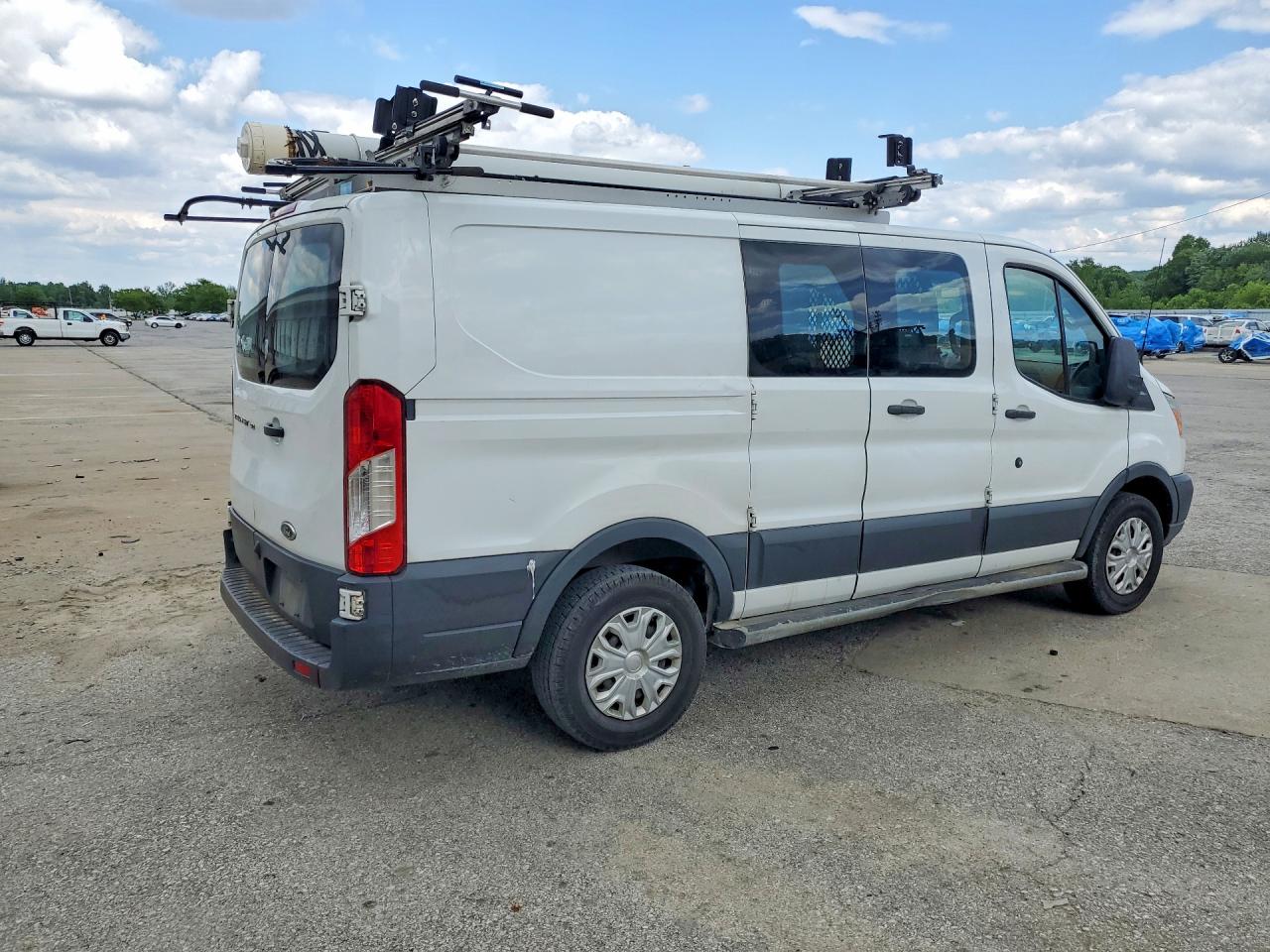 Ford Transit T-250