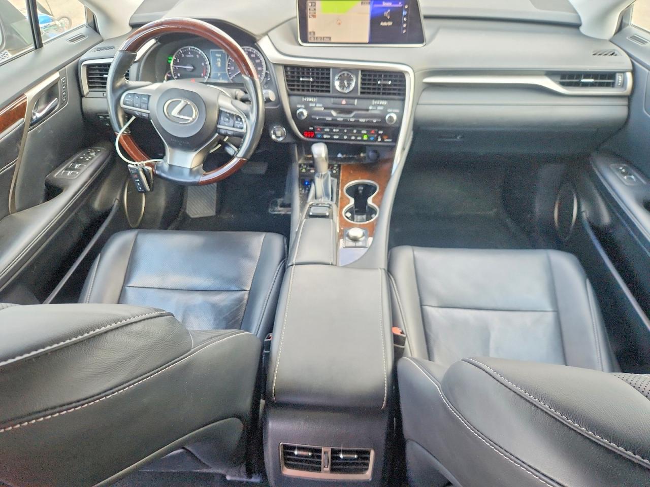 Lexus RX Base