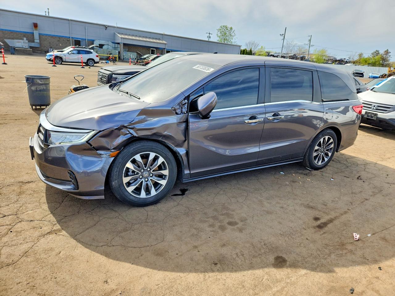 Salvage Honda Odyssey Image