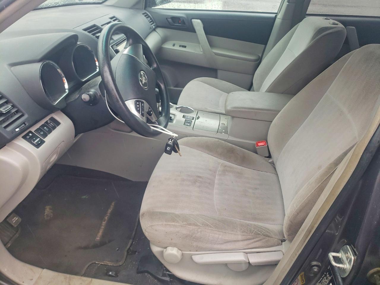 Toyota Highlander Base