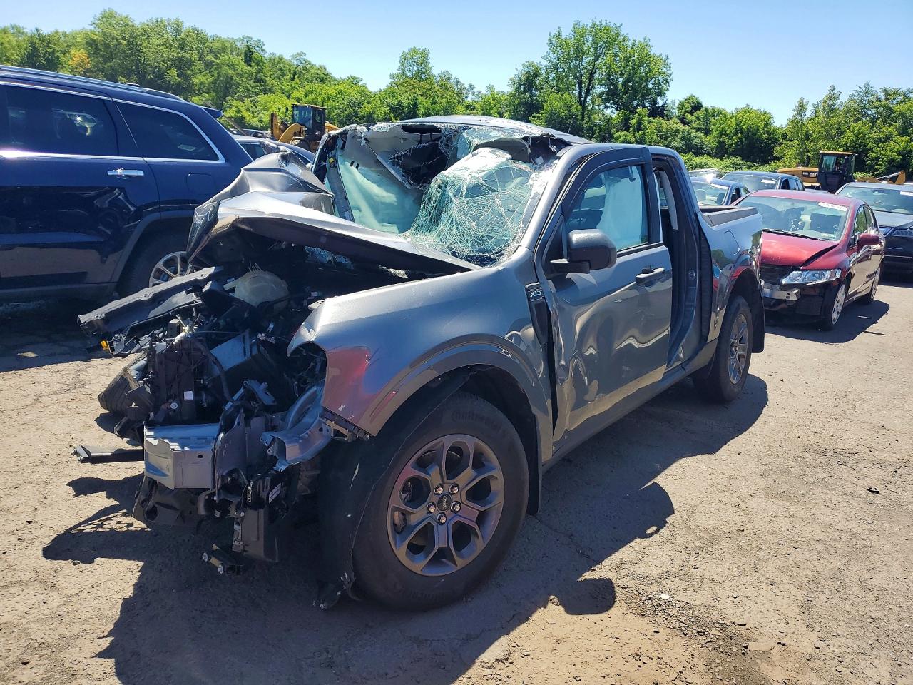 Salvage Ford Maverick Image