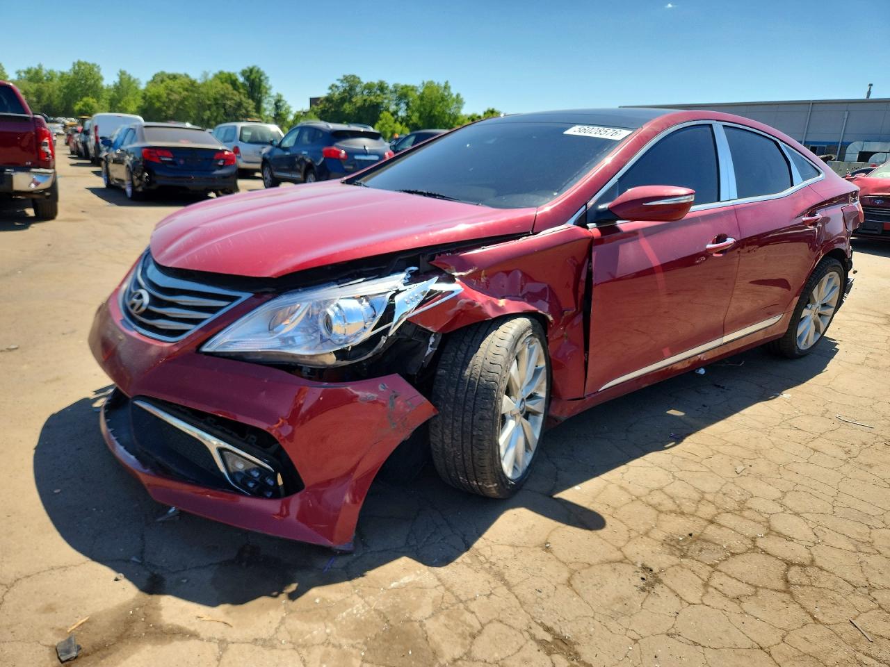 Salvage Hyundai Azera Image