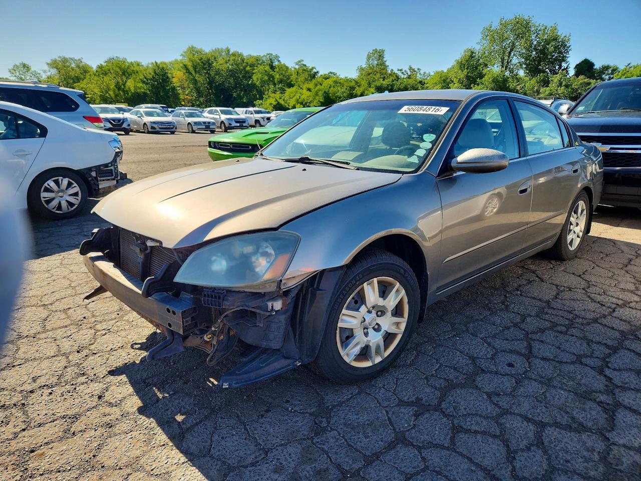 Salvage Nissan Altima Image