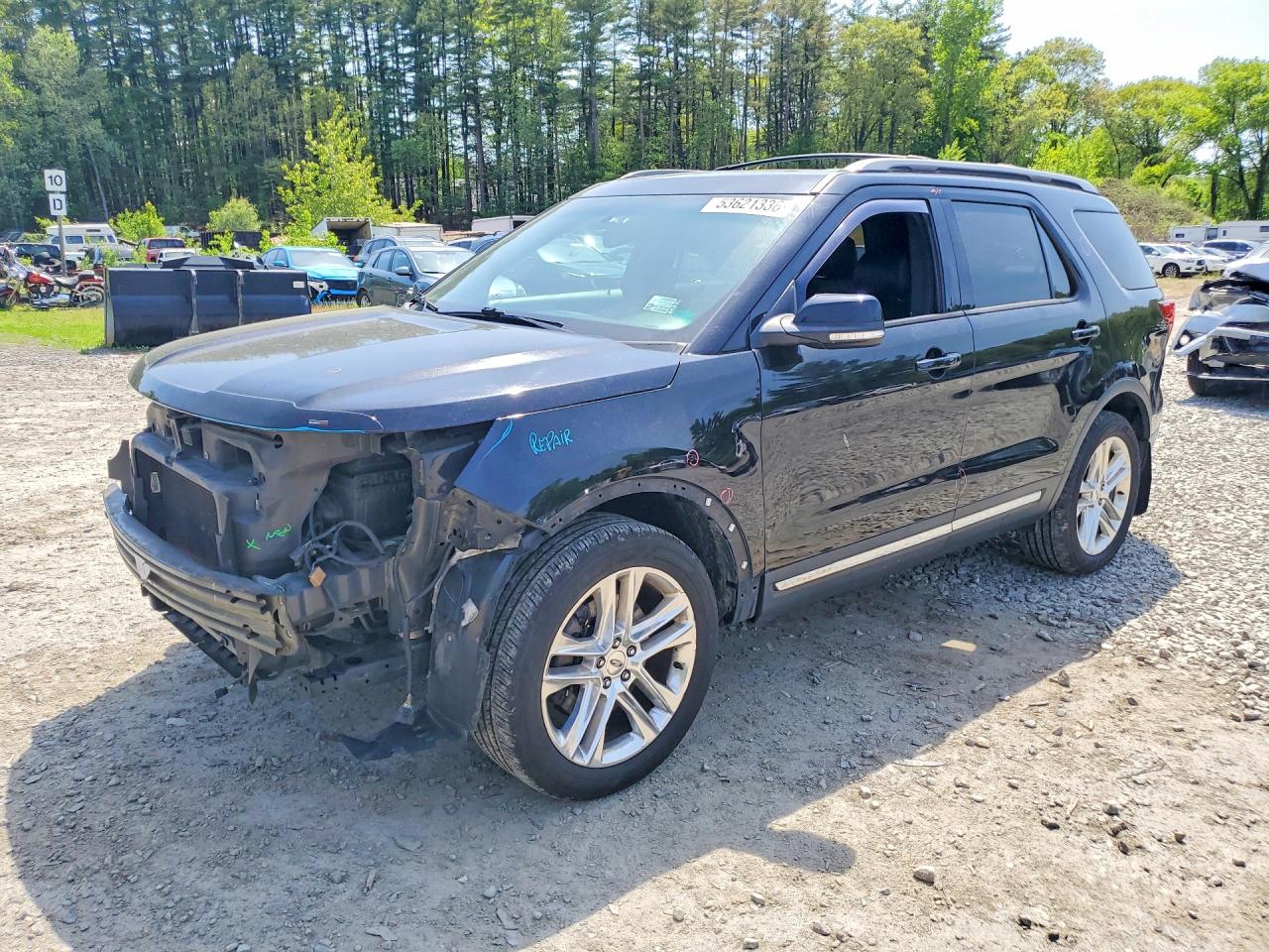 Salvage Ford Explorer Image