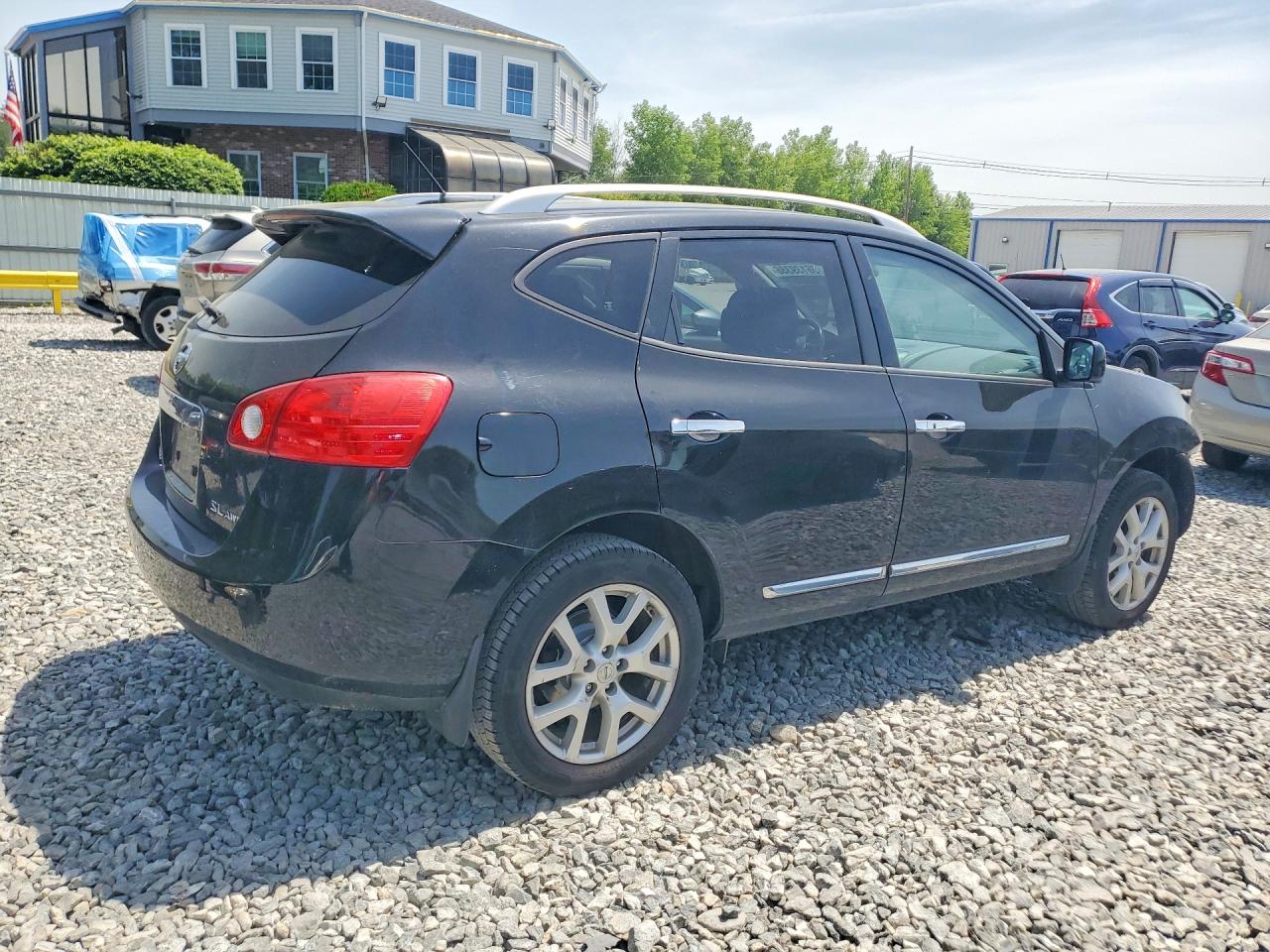 Nissan Rogue S