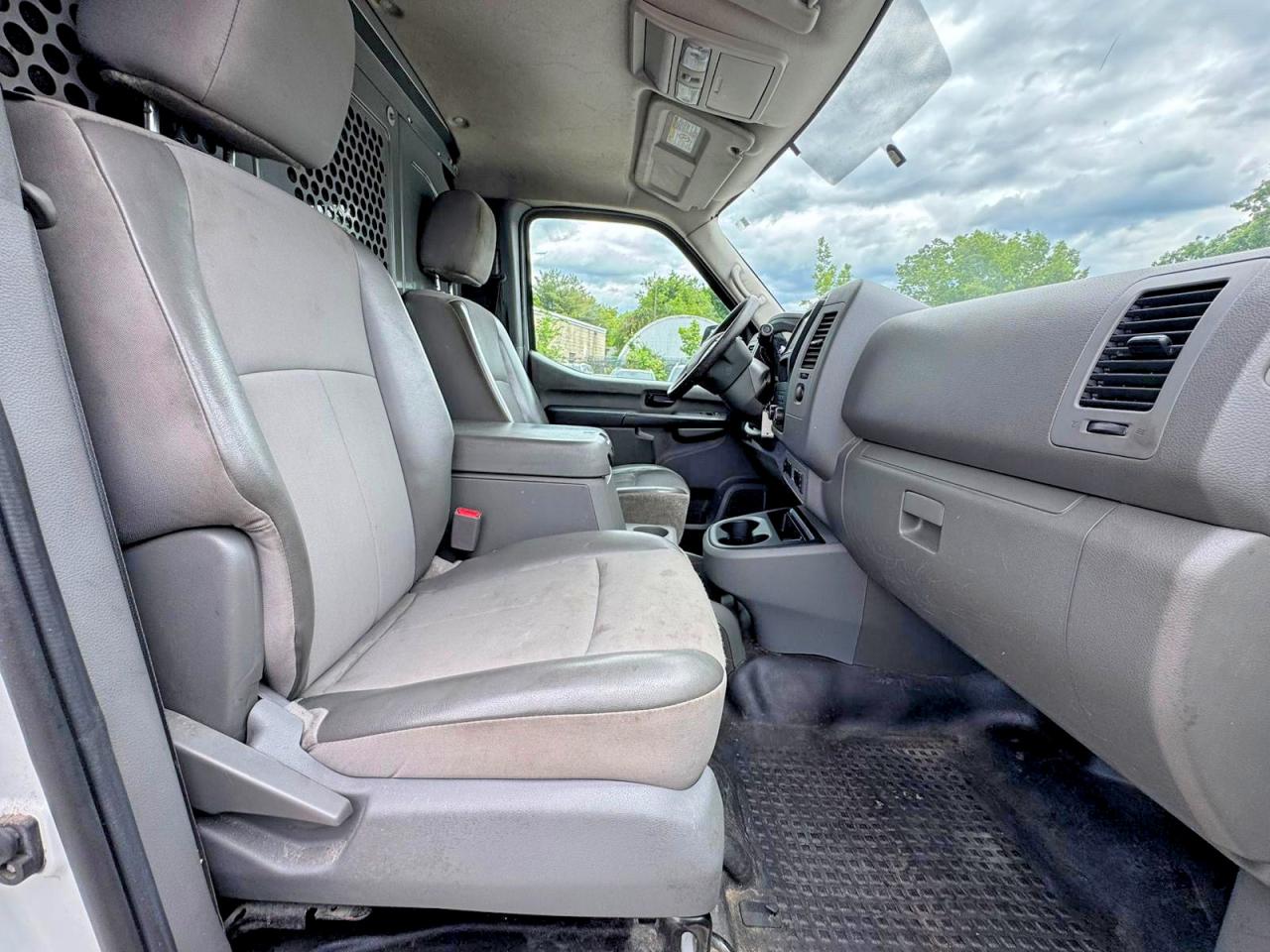 Nissan Nv 2500 Hd Sv